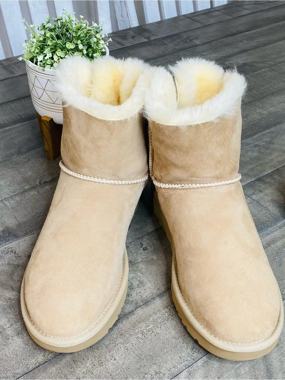 UGG elevate your